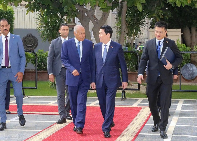 Chủ tịch nước Lương Cường thăm và phát biểu chính sách tại Liên đoàn Arab Chủ tịch nước Lương Cường thăm và phát biểu chính sách tại Liên đoàn Arab