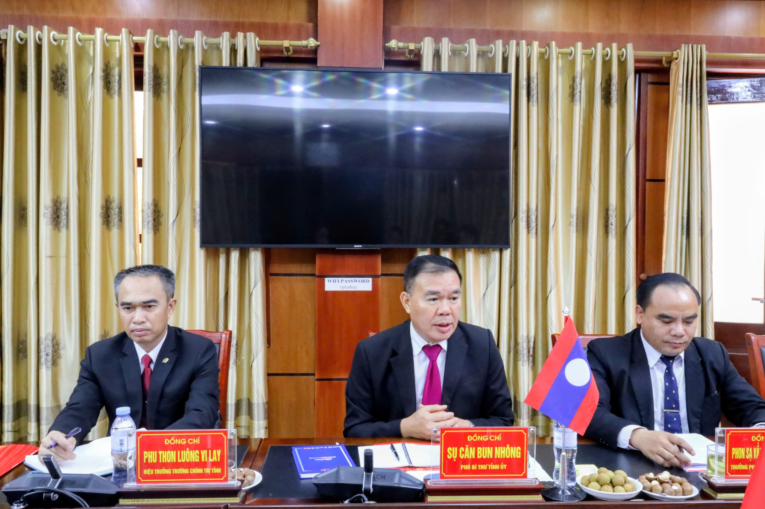 Tăng cường hợp tác Điện Biên - Luông-pha-bang: Trao đổi kinh nghiệm tổ chức chính quyền địa phương hai cấp Điện Biên - Luông-pha-bang: Trao đổi kinh nghiệm tổ chức chính quyền địa phương hai cấp