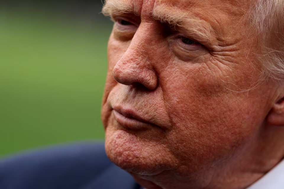 Tổng thống Mỹ Donald Trump phát biểu trước khi lên trực thăng Marine One, tại Nhà Trắng, ngày 1/8/2025. (Ảnh: Reuters) Tổng thống Mỹ Donald Trump phát biểu trước khi lên trực thăng Marine One, tại Nhà Trắng, ngày 1/8/2025. (Ảnh: Reuters)