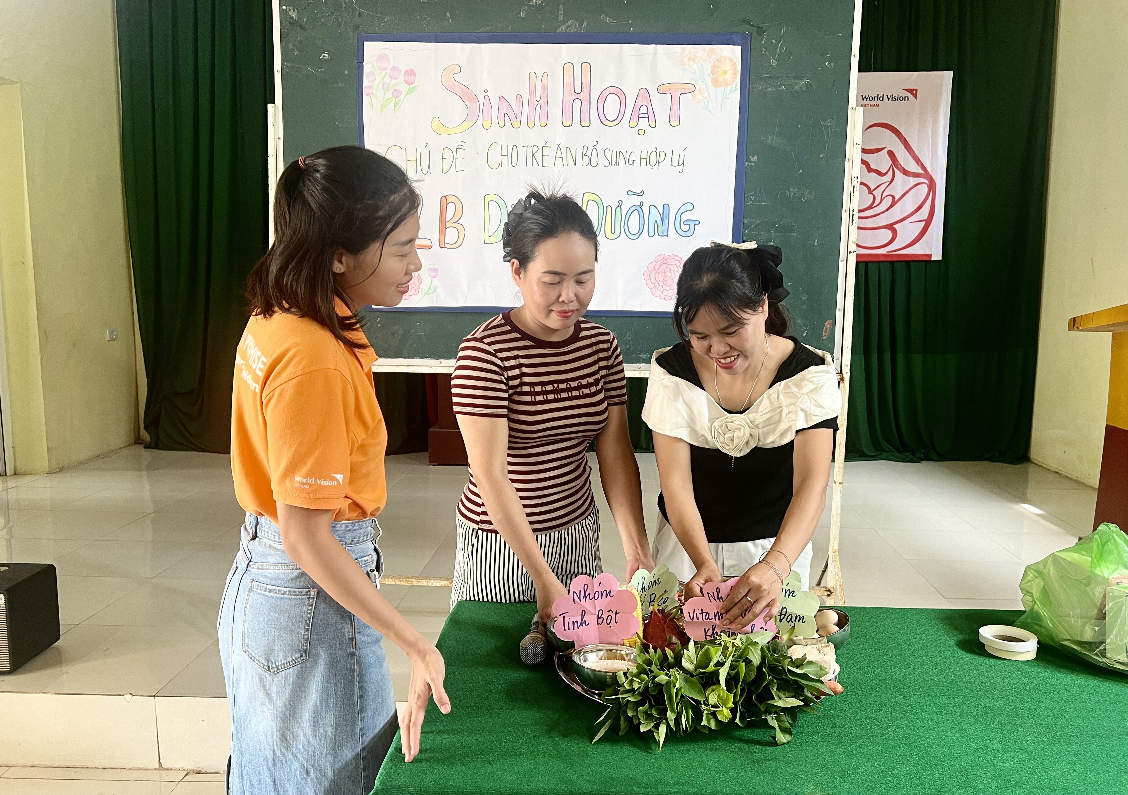 Câu lạc bộ chăm sóc trẻ em: Gặp nhau để làm mẹ tốt hơn Câu lạc bộ chăm sóc trẻ em: cùng nhau nuôi con khỏe mạnh hơn