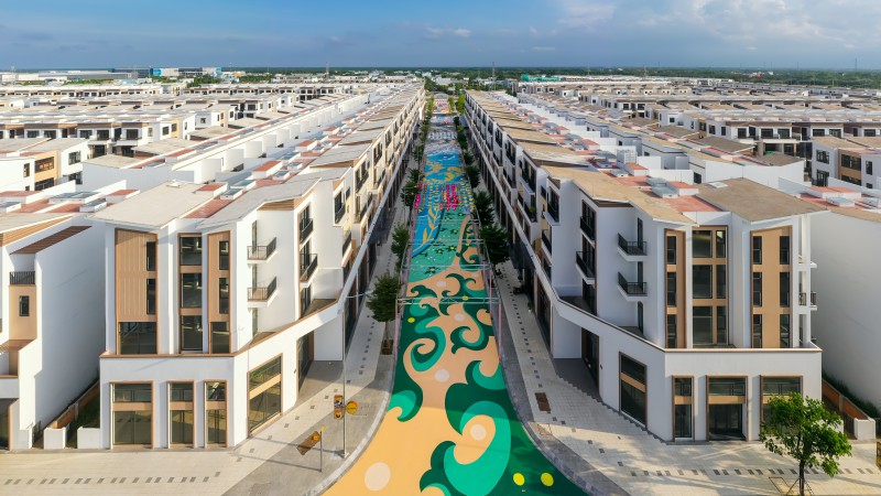 Tuyến phố đi bộ Millennia Journey đang được hoàn thiện. Đây là một trong hai hạng mục điểm nhấn sẽ được khai trương tại đại nhạc hội ngày 9/8 tới đây. Tuyến phố đi bộ Millennia Journey đang được hoàn thiện. Đây là một trong hai hạng mục điểm nhấn sẽ được khai trương tại đại nhạc hội ngày 9/8 tới đây.