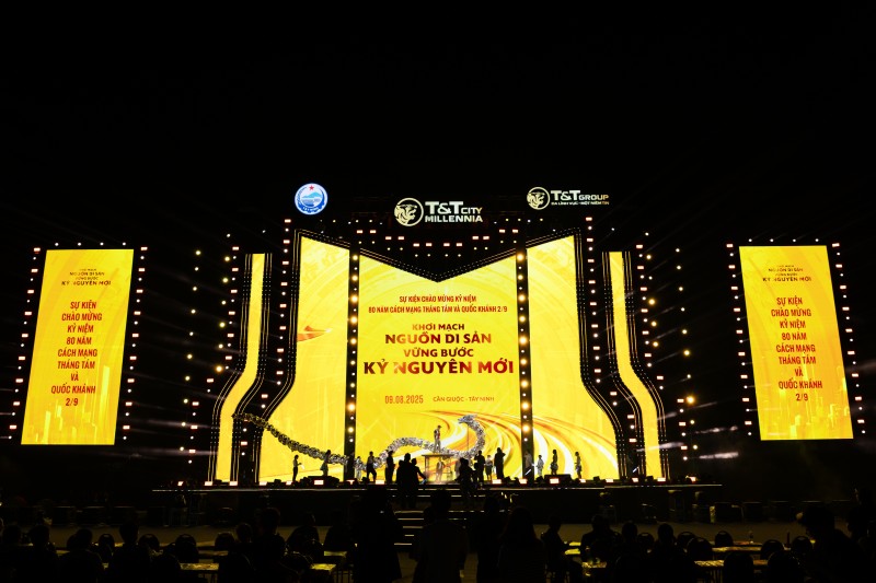 Thành phố Thiên niên kỷ T&T City Millennia bừng sáng trước đại nhạc hội Thành phố Thiên niên kỷ T&T City Millennia bừng sáng trước đại nhạc hội
