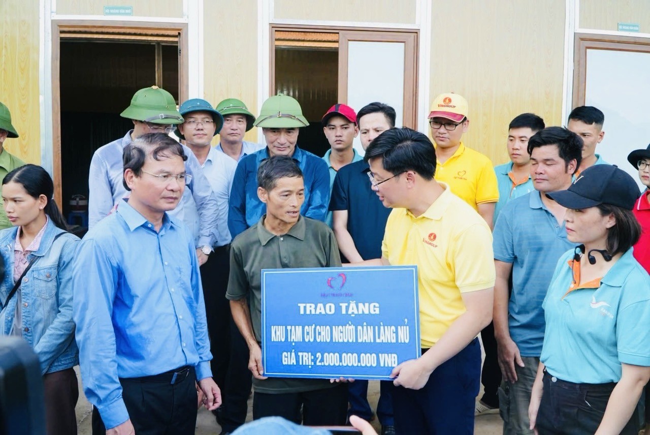 Quỹ Thiện Tâm đón nhận Huân chương Lao động hạng Nhất của Chủ tịch nước Quỹ Thiện Tâm đón nhận Huân chương Lao động hạng Nhất của Chủ tịch nước