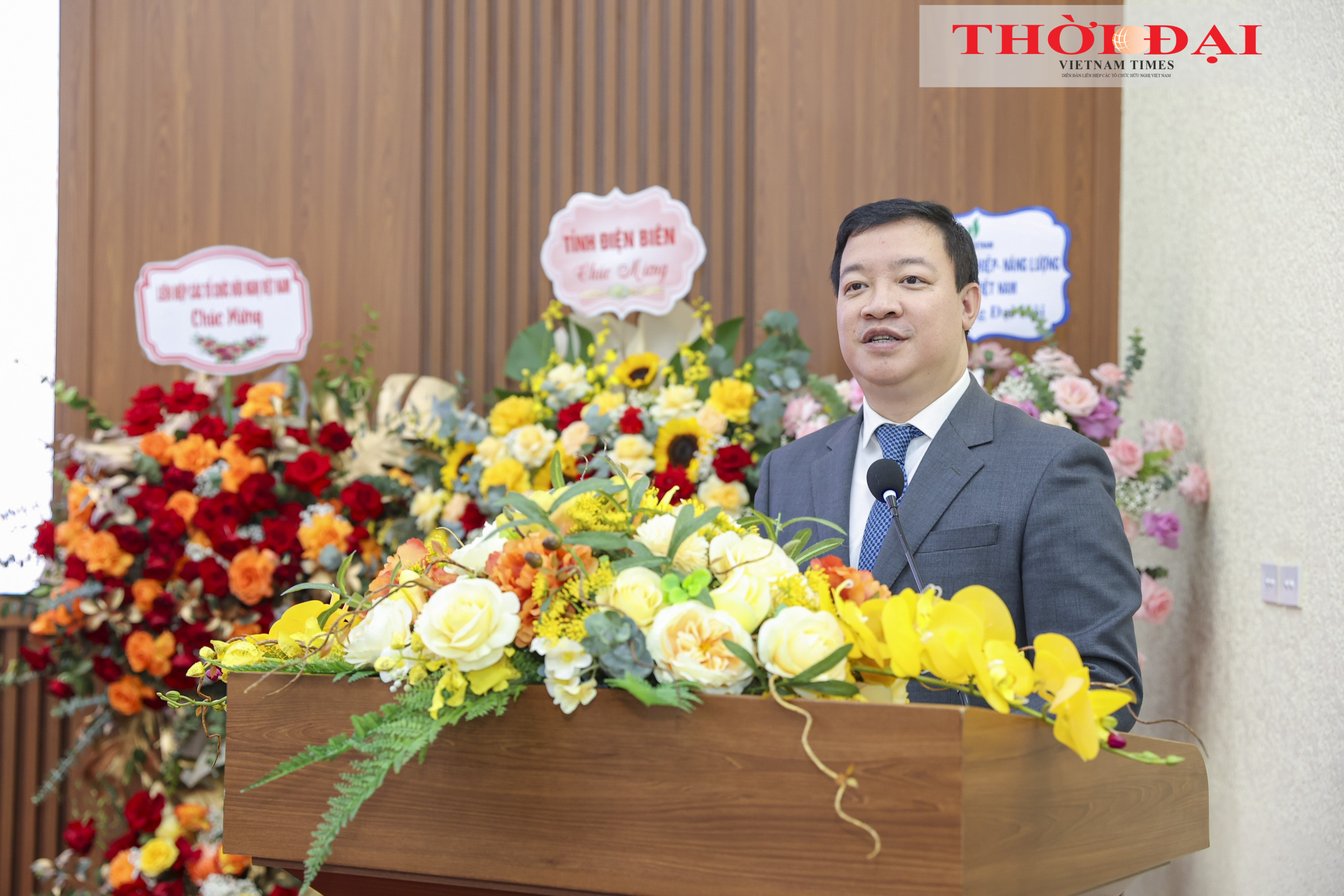 Ông Nguyễn Ngọc Hùng, Phó Chủ tịch Liên hiệp các tổ chức hữu nghị Việt Nam, phát biểu chỉ đạo Đại hội. (Ảnh: Đinh Hòa) Ông Nguyễn Ngọc Hùng, Phó Chủ tịch Liên hiệp các tổ chức hữu nghị Việt Nam, phát biểu chỉ đạo Đại hội. (Ảnh: Đinh Hòa)