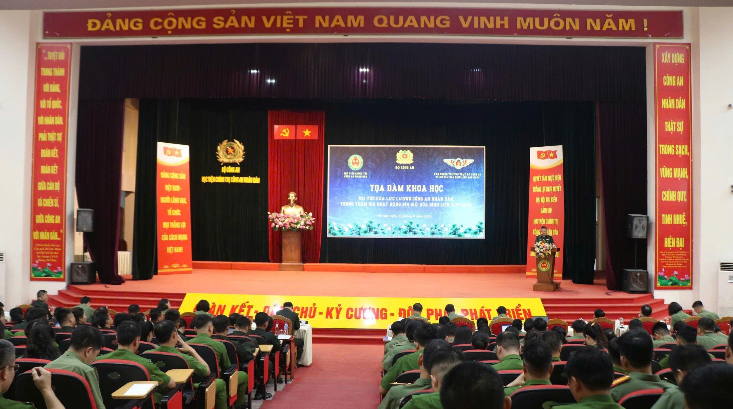 Vai trò của lực lượng Công an nhân dân trong tham gia hoạt động gìn giữ hòa bình Liên hợp quốc Nâng cao năng lực Công an nhân dân trong nhiệm vụ gìn giữ hòa bình quốc tế