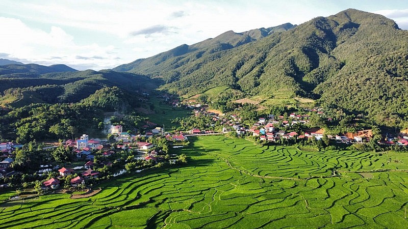 Chiềng Sinh (Điện Biên) hướng tới giảm tỷ lệ hộ nghèo xuống dưới 3% Chiềng Sinh (Điện Biên) hướng tới giảm tỷ lệ hộ nghèo xuống dưới 3%