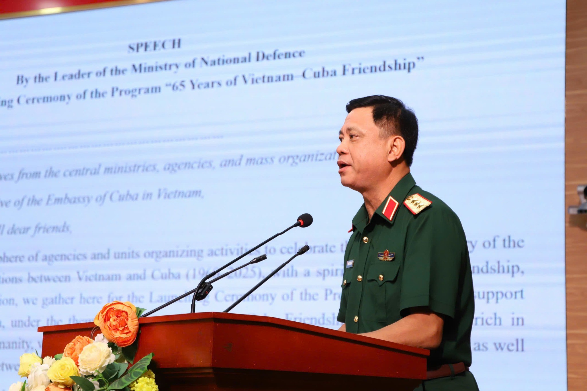 Thượng tướng Nguyễn Trường Thắng, Ủy viên Trung ương Đảng, Thứ trưởng Bộ Quốc phòng phát biểu tại Lễ phát động cấp quốc gia Chương trình vận động ủng hộ nhân dân Cuba. (Ảnh: Mặt trận Tổ quốc Việt Nam) Thượng tướng Nguyễn Trường Thắng, Ủy viên Trung ương Đảng, Thứ trưởng Bộ Quốc phòng phát biểu tại Lễ phát động cấp quốc gia Chương trình vận động ủng hộ nhân dân Cuba. (Ảnh: Mặt trận Tổ quốc Việt Nam)
