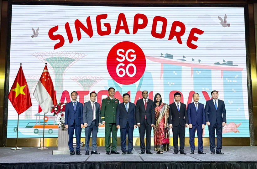 The Singapore Embassy in Hanoi hosted a reception on August 12 to mark the 60th anniversary of Singapore's National Day (August 9, 1965–2025).  Deputy Prime Minister Nguyen Chi Dung, on behalf of the Government and people of Vietnam, extended congratulations to the government and people of Singapore, highlighting Singapore as a source of aspiration for many nations, including Vietnam, and a model of innovation, and smart government building.  The Deputy PM said after more than half a century, the relations between Vietnam and Singapore are now stronger than ever, representing a valuable asset for both nations and a model for intra-regional cooperation.  Singapore is currently Vietnam's key economic partner, ranking second in foreign direct investment (FDI), he said, adding that the Vietnam-Singapore Industrial Parks (VSIPs) are a testament to effective cooperation.
