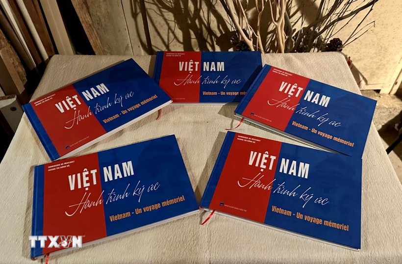 Special Viet - French Photo Book Launches in Paris Special Viet - French Photo Book Launches in Paris