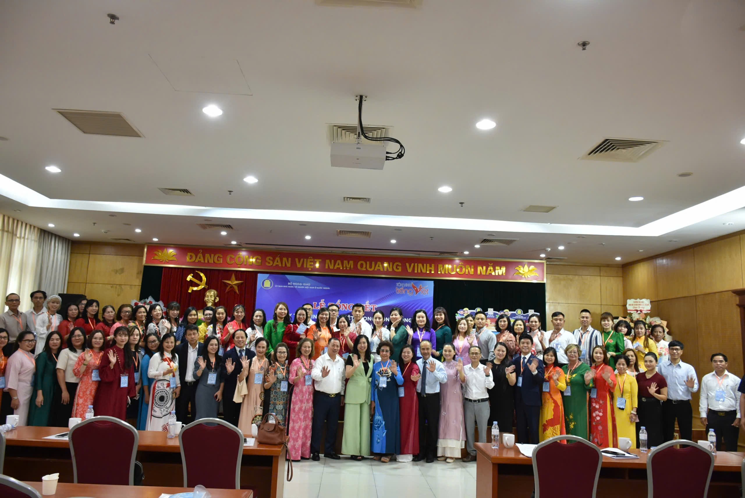 Các hoạt động tôn vinh tiếng Việt ngày càng hấp dẫn, hiện đại, dễ tiếp cận và phù hợp với từng nước Các hoạt động tôn vinh tiếng Việt ngày càng hấp dẫn, hiện đại, dễ tiếp cận và phù hợp với từng nước