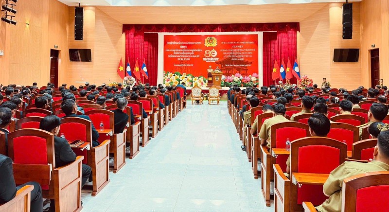Lực lượng công an Việt - Lào góp phần gìn giữ, vun đắp quan hệ đoàn kết đặc biệt Lực lượng công an Việt - Lào góp phần gìn giữ, vun đắp quan hệ đoàn kết đặc biệt