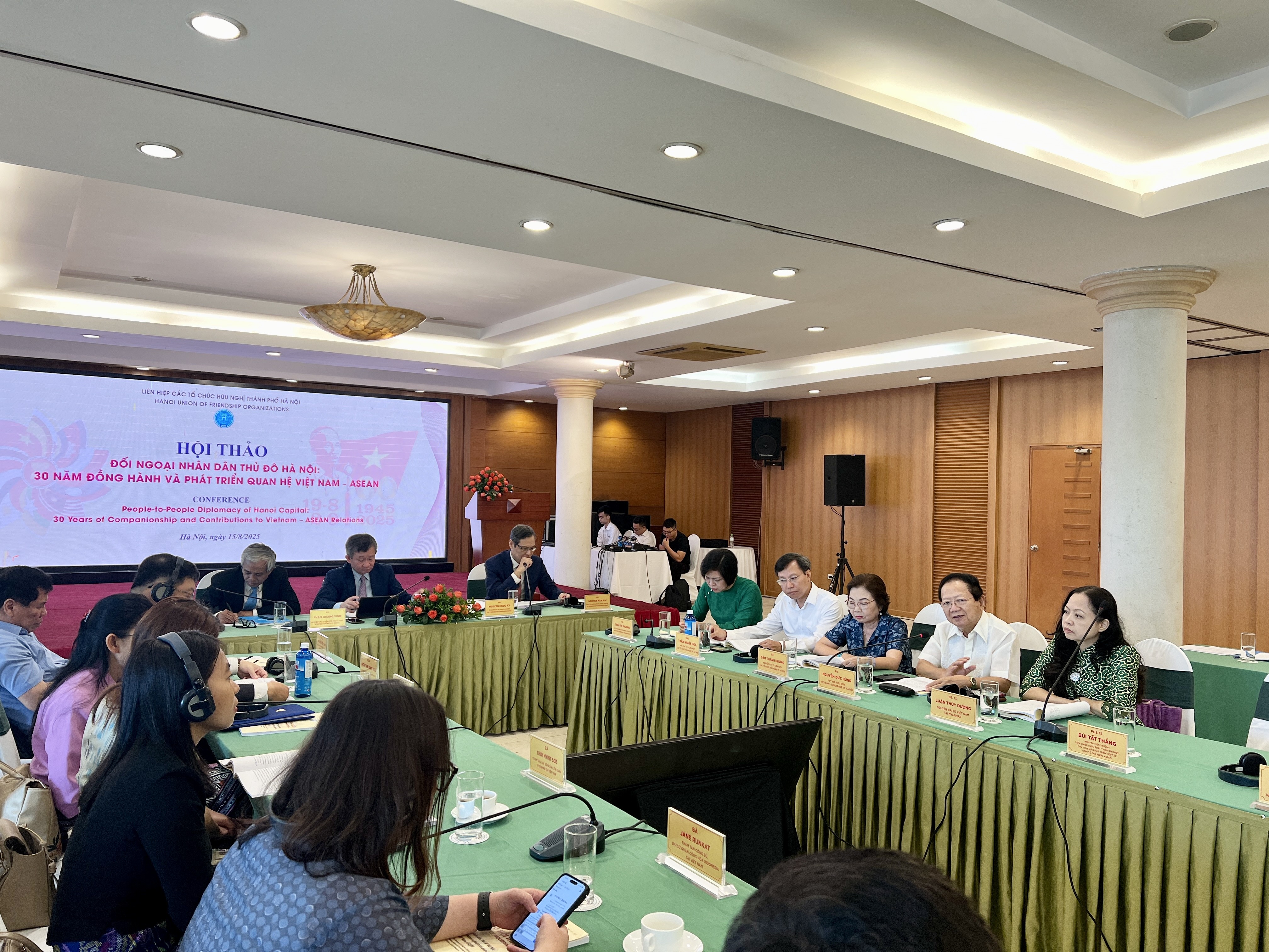 Nhiều đề xuất thúc đẩy hợp tác nhân dân Hà Nội - ASEAN Nhiều đề xuất thúc đẩy hợp tác nhân dân Hà Nội - ASEAN