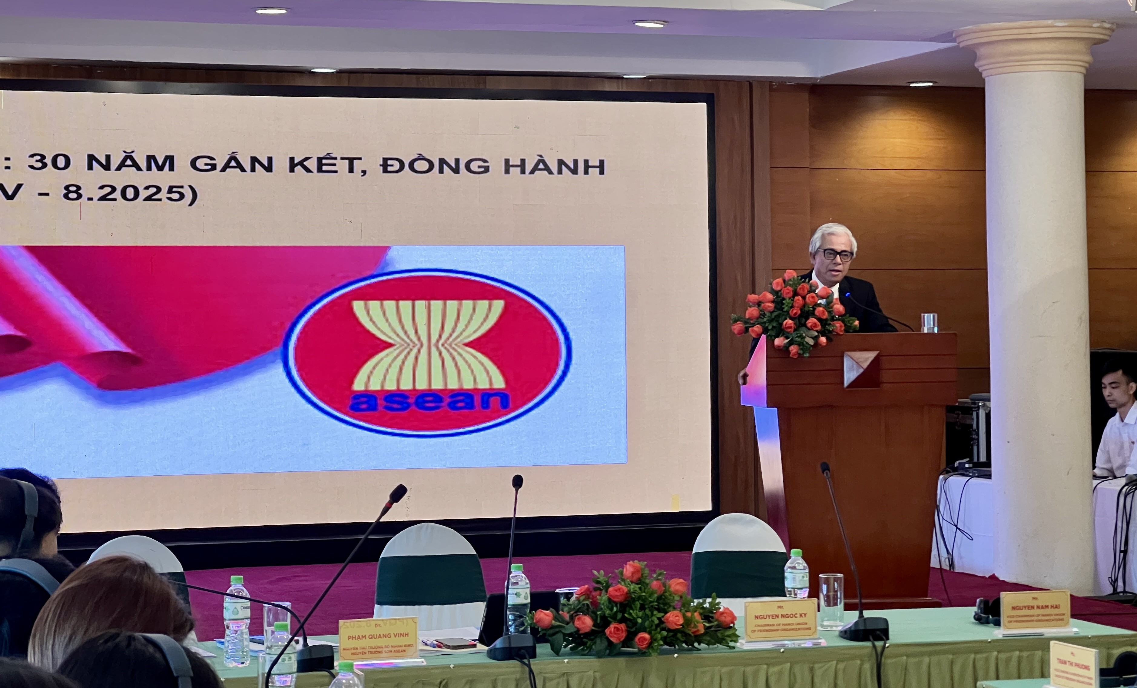 Nhiều đề xuất thúc đẩy hợp tác nhân dân Hà Nội - ASEAN Nhiều đề xuất thúc đẩy hợp tác nhân dân Hà Nội - ASEAN
