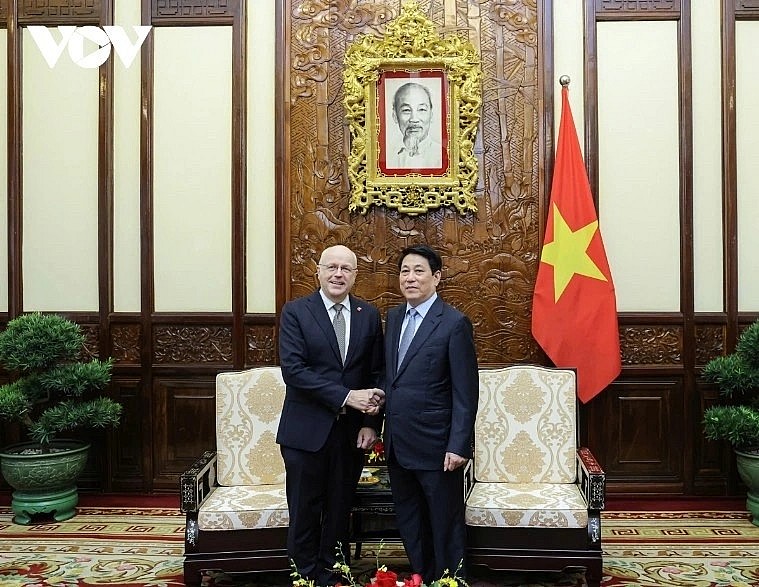 President Luong Cuong receives Finnish Ambassador to Vietnam Keijo Norvanto on farewell visit. President Luong Cuong receives Finnish Ambassador to Vietnam Keijo Norvanto on farewell visit.