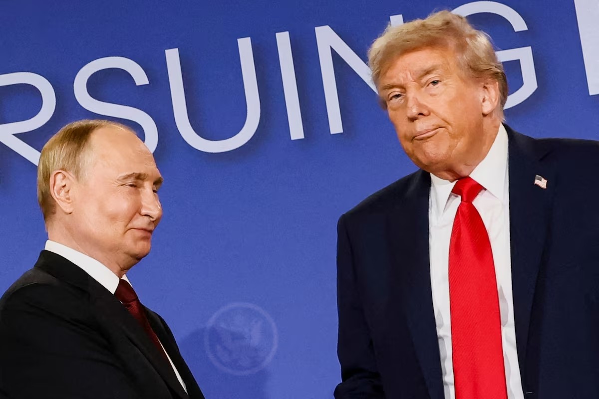 Tổng thống Mỹ Donald Trump và Tổng thống Nga Vladimir Putin tại họp báo sau cuộc gặp về Ukraine ở Anchorage, Alaska, ngày 15/8/2025.