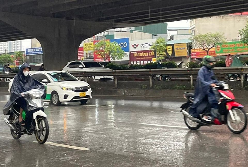 Thời tiết hôm nay (18/8): Áp thấp nhiệt đới gây mưa lớn ở nhiều nơi Thời tiết hôm nay (18/8): Áp thấp nhiệt đới gây mưa lớn ở nhiều nơi
