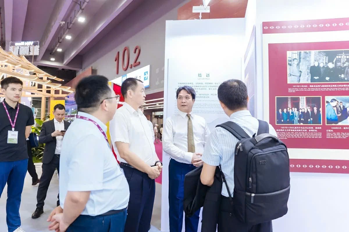 "Ngôi nhà Việt Nam"gây ấn tượng tại Lễ hội sách quốc tế tại Quảng Đông, Trung Quốc
