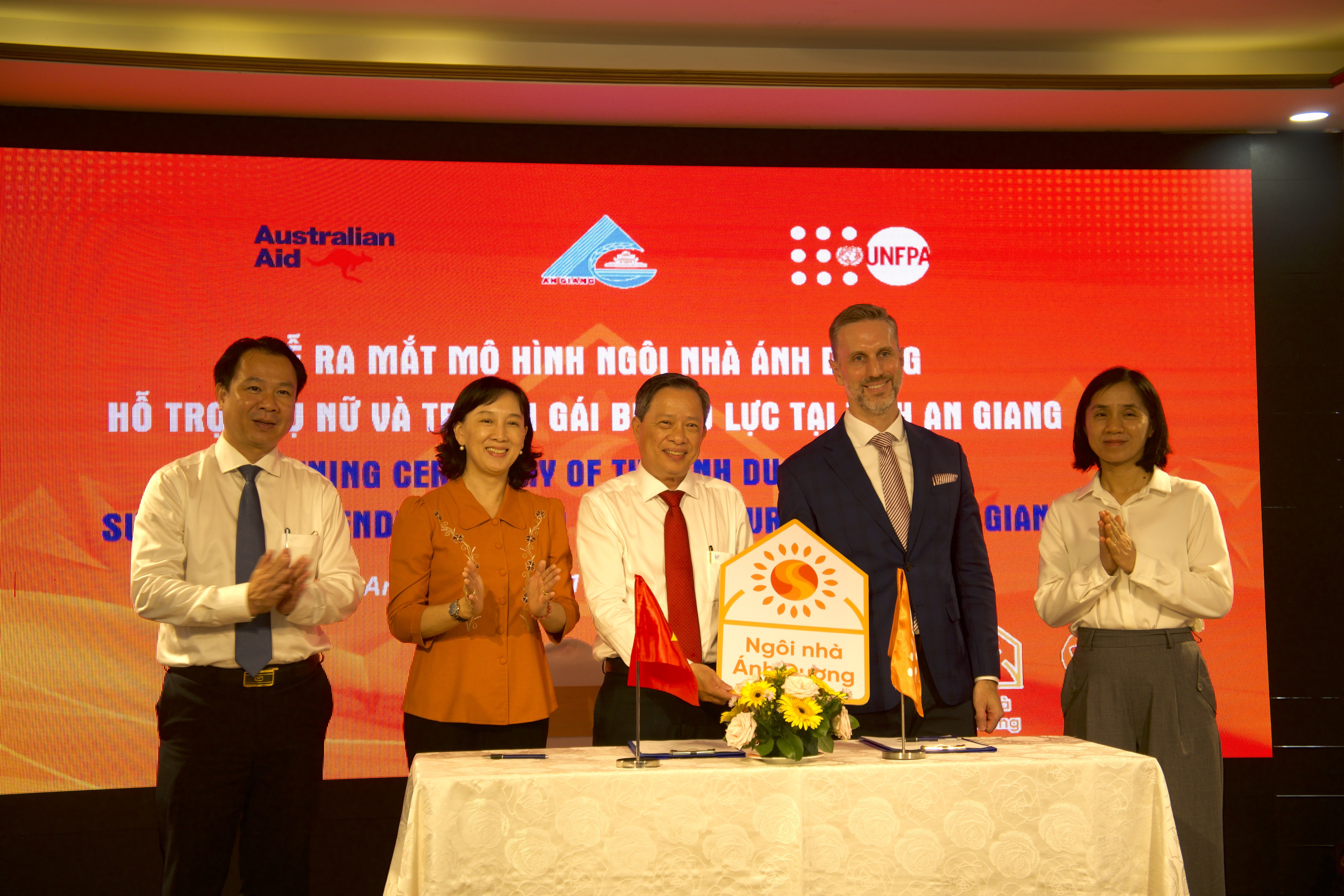 An Giang khai trương Ngôi nhà Ánh Dương hỗ trợ người bị bạo lực An Giang khai trương Ngôi nhà Ánh Dương hỗ trợ người bị bạo lực
