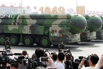 Tin quốc tế ngày 21/8: Trung Quốc phô diễn vũ khí mới tại duyệt binh; Israel tấn công Gaza