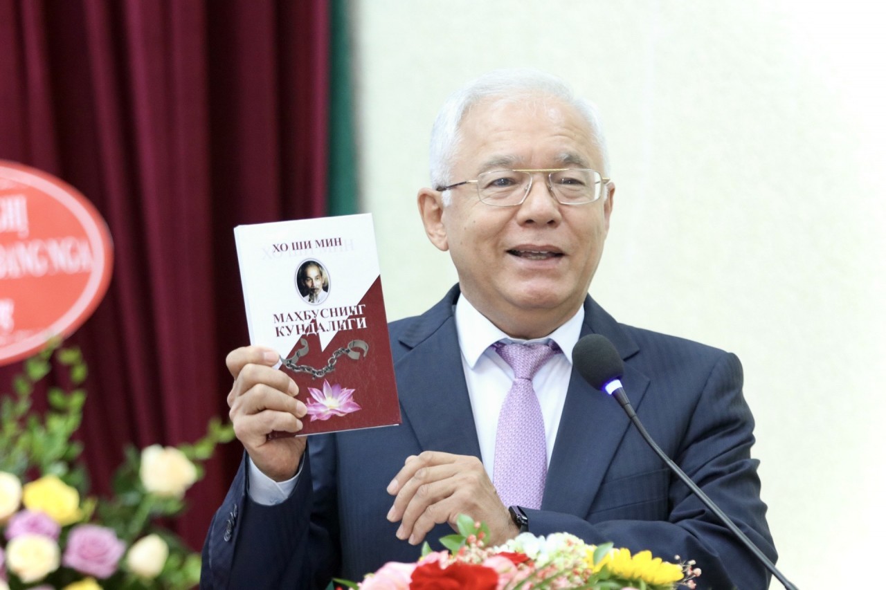 Câu chuyện Việt Nam trong trái tim Alisher Mukhamedov Câu chuyện Việt Nam trong trái tim Alisher Mukhamedov