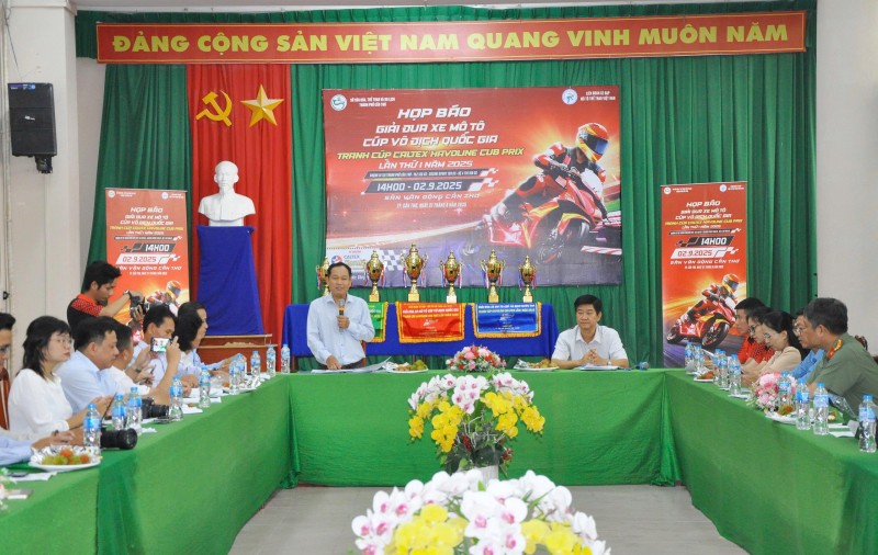 60 tay đua tranh tài tại chặng III Giải đua mô tô Cúp vô địch quốc gia tại Cần Thơ 60 tay đua tranh tài tại chặng III Giải đua mô tô Cúp vô địch quốc gia tại Cần Thơ