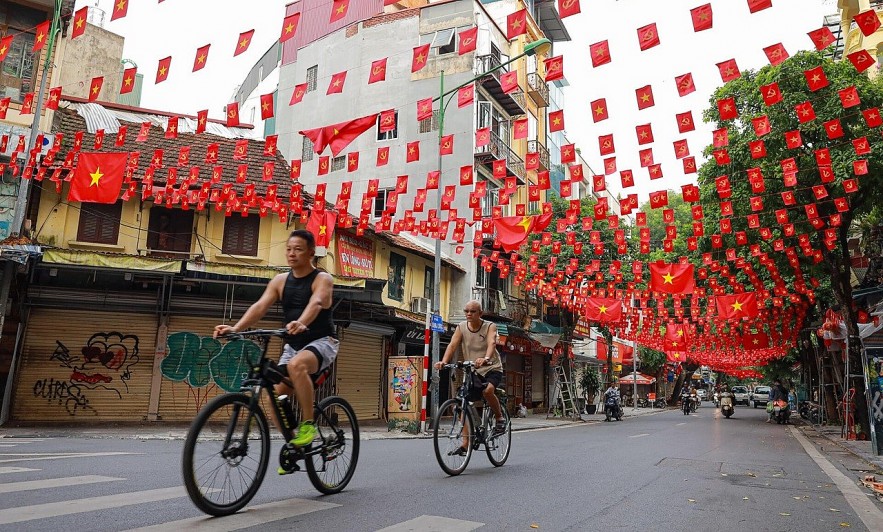 Hanoi Strives to Provide Best Support for Residents and Tourists During Independence Day Celebration Hanoi Strives to Provide Best Support for Residents and Tourists During Independence Day Celebration