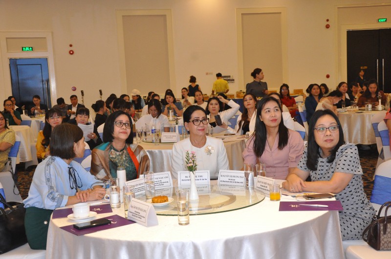 Lan tỏa mạnh mẽ tinh thần chuyển đổi số trong cộng đồng doanh nghiệp nữ Lan tỏa mạnh mẽ tinh thần chuyển đổi số trong cộng đồng doanh nghiệp nữ