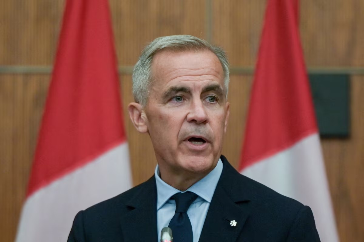 Thủ tướng Canada Mark Carney phát biểu tại Ottawa ngày 22/8/2025, sau khi tuyên bố xóa bỏ nhiều mức thuế trả đũa đối với hàng hóa Mỹ nhằm khởi động lại các cuộc đàm phán thương mại. (Ảnh: Reuters) Thủ tướng Canada Mark Carney phát biểu tại Ottawa ngày 22/8/2025, sau khi tuyên bố xóa bỏ nhiều mức thuế trả đũa đối với hàng hóa Mỹ nhằm khởi động lại các cuộc đàm phán thương mại. (Ảnh: Reuters)