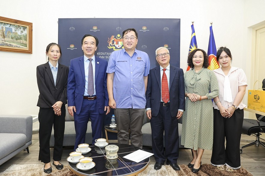 Halal Industry: New Potentials for Vietnam-Malaysia Cooperation Halal Industry: New Potentials for Vietnam-Malaysia Cooperation