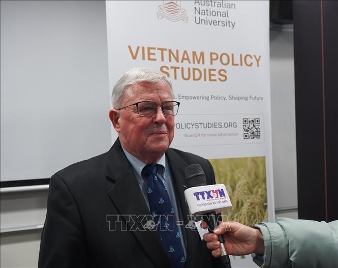 Professor Carl Thayer, a leading Vietnam expert at the Australian Defence Force Academy, University of New South Wales, in an interview with VNA. (Photo: Van Linh/VNA in Australia). Professor Carl Thayer, a leading Vietnam expert at the Australian Defence Force Academy, University of New South Wales, in an interview with VNA. (Photo: Van Linh/VNA in Australia).