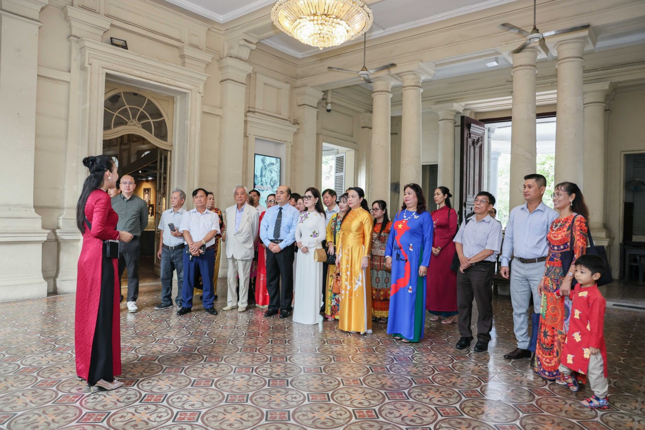 Overseas Vietnamese Gather to Celebrate the 80th Anniversary of the August Revolution and National Day (September 2) Overseas Vietnamese Gather to Celebrate 80th Anniversary of August Revolution and National Day