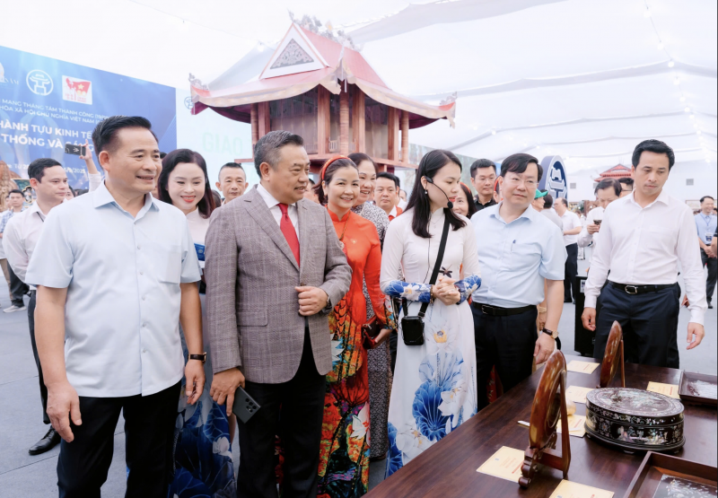 Không gian Truyền thống và Sáng tạo Hà Nội 2025 tạo điểm nhấn ấn tượng Không gian Truyền thống và Sáng tạo Hà Nội 2025 tạo điểm nhấn ấn tượng