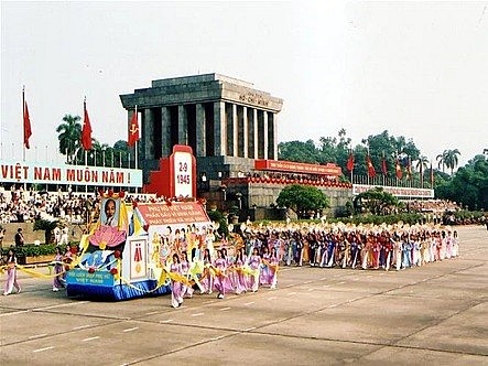 [Photo] Imprints of the Independence Day Parades Throughout History