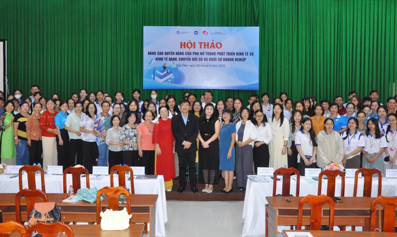 Nâng cao quyền năng phụ nữ trong kỷ nguyên số và kinh tế xanh Nâng cao quyền năng phụ nữ trong kỷ nguyên số và kinh tế xanh