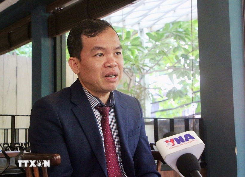 TS Eng Kok Thay, Quốc vụ khanh Văn phòng Nội các Chính phủ Hoàng gia Campuchia TS Eng Kok Thay, Quốc vụ khanh Văn phòng Nội các Chính phủ Hoàng gia Campuchia