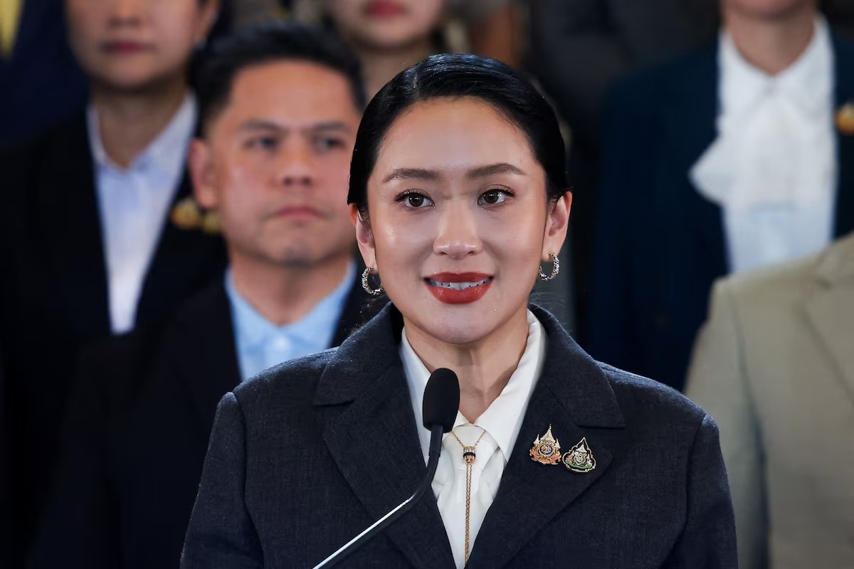 Bà Paetongtarn Shinawatra phát biểu tại cuộc họp báo ở Tòa nhà Chính phủ, Bangkok, ngày 29/8/2025, sau khi Tòa án Hiến pháp Thái Lan ra phán quyết bãi nhiệm chức vụ Thủ tướng. Ảnh: REUTERS Bà Paetongtarn Shinawatra phát biểu tại cuộc họp báo ở Tòa nhà Chính phủ, Bangkok, ngày 29/8/2025, sau khi Tòa án Hiến pháp Thái Lan ra phán quyết bãi nhiệm chức vụ Thủ tướng. Ảnh: REUTERS