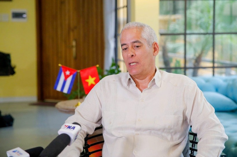 “ Việt Nam và Cuba sẽ còn hiện diện nhiều hơn trong nhau!” “ Việt Nam và Cuba sẽ còn hiện diện nhiều hơn trong nhau!”