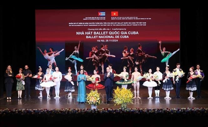 “ Việt Nam và Cuba sẽ còn hiện diện nhiều hơn trong nhau!” “ Việt Nam và Cuba sẽ còn hiện diện nhiều hơn trong nhau!”
