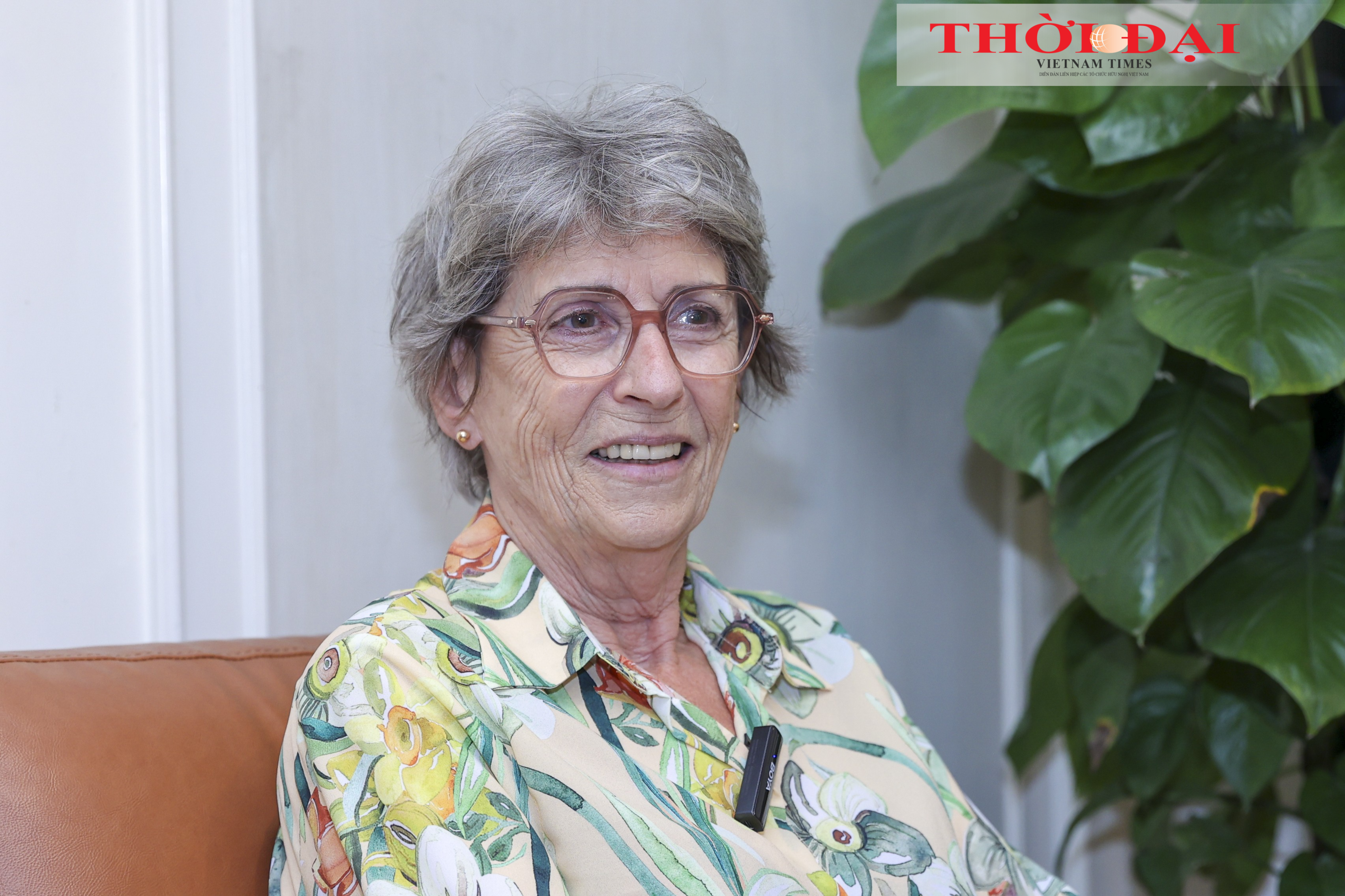 Bà Elisabeth Helfer Aubrac, con gái đỡ đầu của Bác Hồ. (Ảnh: Đinh Hòa) Bà Elisabeth Helfer Aubrac, con gái đỡ đầu của Bác Hồ. (Ảnh: Đinh Hòa)