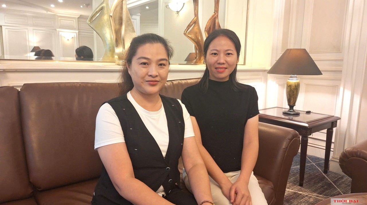Tan Liying (left) hopes China-Vietnam cooperation will become increasingly strong and fruitful. (Photo: Ngoc Anh) Tan Liying (left) hopes China-Vietnam cooperation will become increasingly strong and fruitful. (Photo: Ngoc Anh)