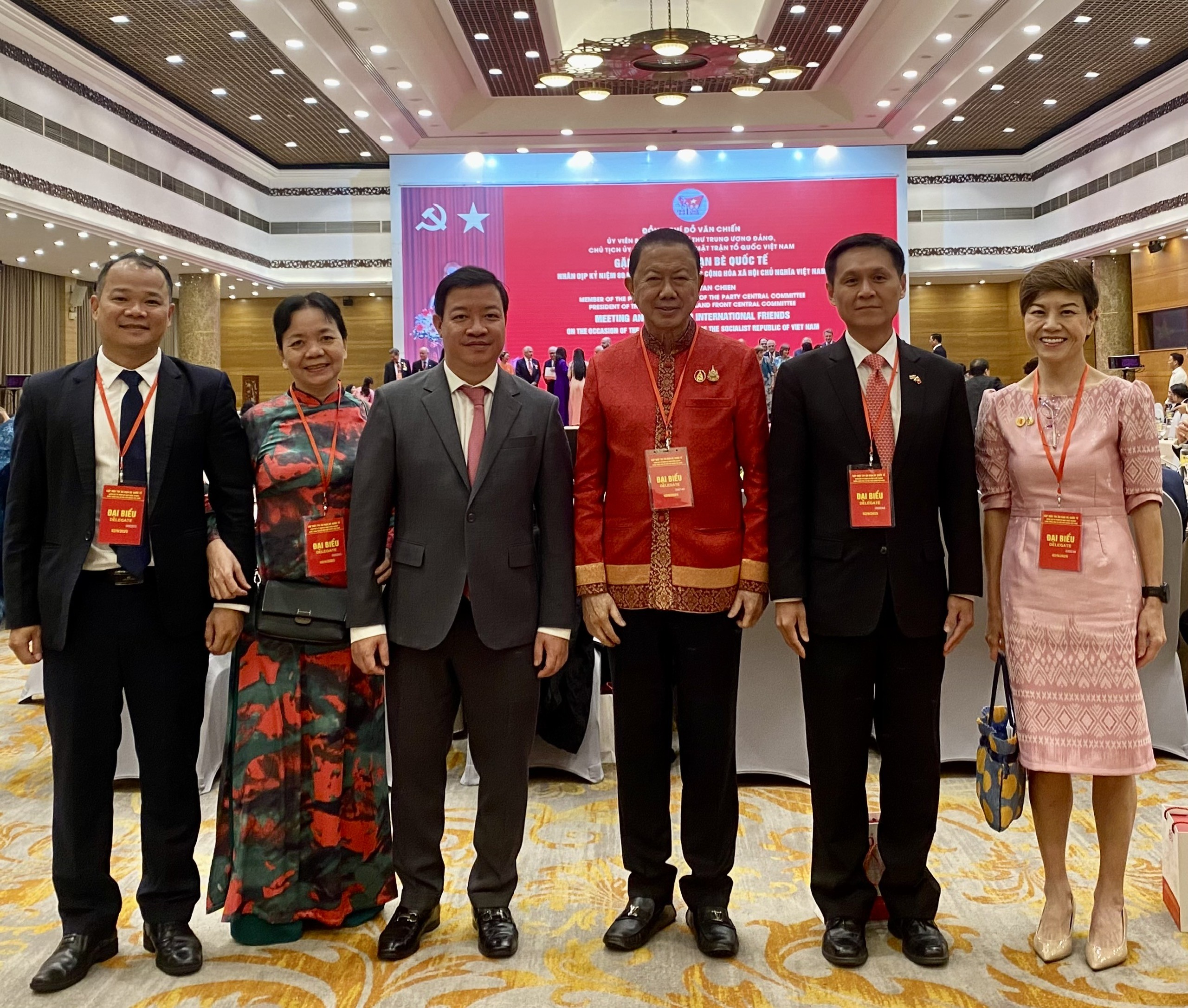 Sanan Angubolkul, Chủ tịch Hội Hữu nghị Thái Lan - Việt Nam cùng Đoàn công tác dự chương trình Chương trình gặp mặt tri ân bạn bè quốc tế Sanan Angubolkul, Chủ tịch Hội Hữu nghị Thái Lan - Việt Nam cùng Đoàn công tác dự chương trình Chương trình gặp mặt tri ân bạn bè quốc tế