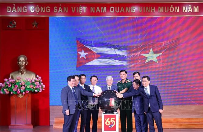 Chương trình diễn ra trong 65 ngày (13/8 - 16/10/2025) nhằm huy động nguồn lực hỗ trợ nhân dân Cuba vượt qua khó khăn và vun đắp tình hữu nghị đặc biệt giữa hai dân tộc. Ảnh: Thanh Tùng/TTXVN Chương trình diễn ra trong 65 ngày (13/8 - 16/10/2025) nhằm huy động nguồn lực hỗ trợ nhân dân Cuba vượt qua khó khăn và vun đắp tình hữu nghị đặc biệt giữa hai dân tộc. Ảnh: Thanh Tùng/TTXVN