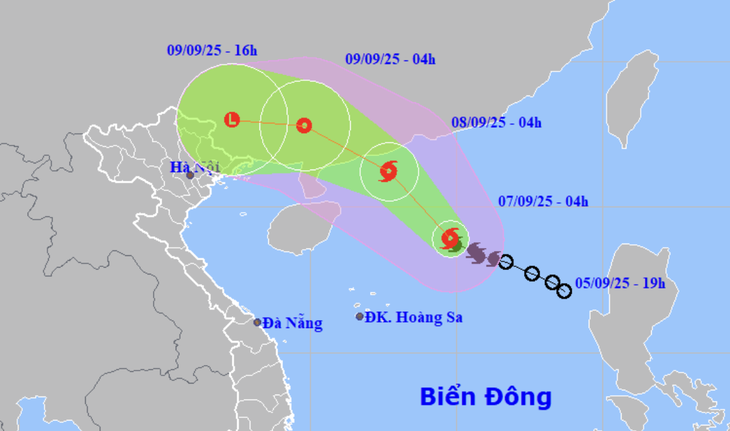 Dự báo vị trí và hướng di chuyển bão số 7 lúc 4h sáng 7/9. (Ảnh: NCHMF) Dự báo vị trí và hướng di chuyển bão số 7 lúc 4h sáng 7/9. (Ảnh: NCHMF)