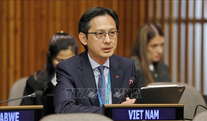 Việt Nam khẳng định phụ nữ cần được thúc đẩy vai trò trong kinh tế số và trí tuệ nhân tạo tại LHQ Việt Nam khẳng định phụ nữ cần được thúc đẩy vai trò trong kinh tế số và trí tuệ nhân tạo tại LHQ