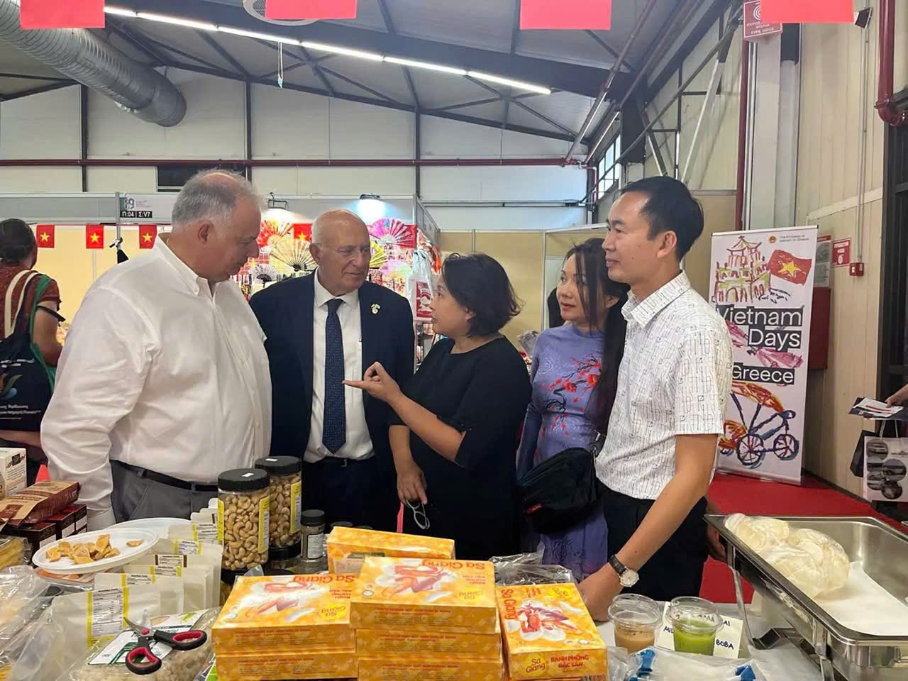 Giới thiệu hình ảnh Việt Nam tới doanh nghiệp Hy Lạp Giới thiệu hình ảnh Việt Nam tới doanh nghiệp Hy Lạp