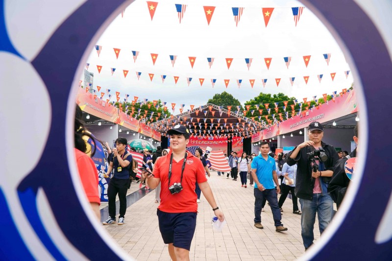 Rực rỡ sắc màu hữu nghị Việt Nam - Hoa Kỳ tại Cần Thơ Rực rỡ sắc màu hữu nghị Việt Nam - Hoa Kỳ tại Cần Thơ