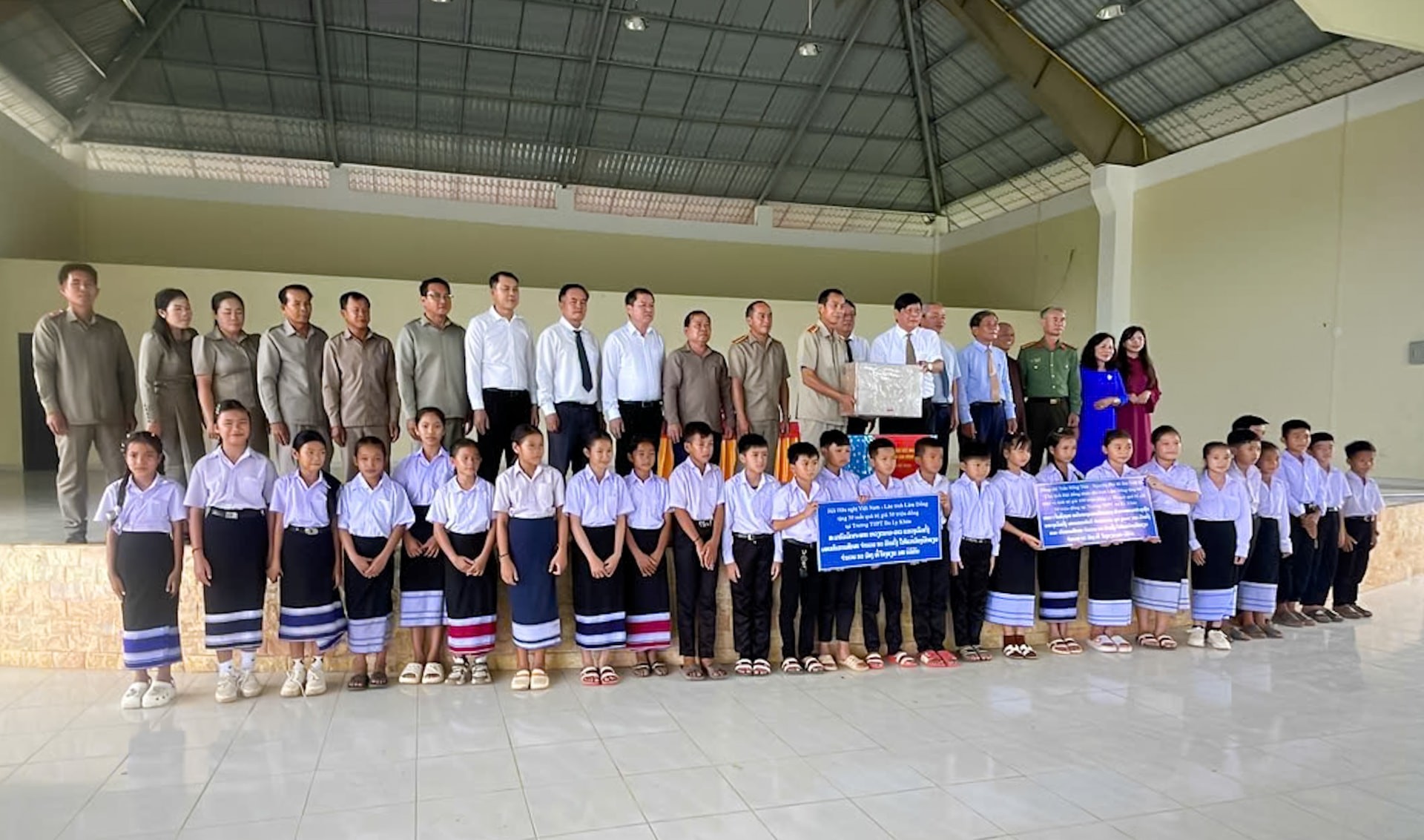Lâm Đồng phát huy quan hệ hữu nghị với các địa phương Lào Lâm Đồng phát huy quan hệ hữu nghị với các địa phương Lào