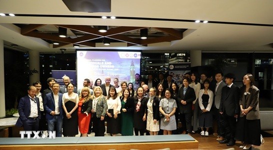Strengthening Financial and Business Relations Between Vietnam and the UK Strengthening Financial and Business Relations Between Vietnam and the UK