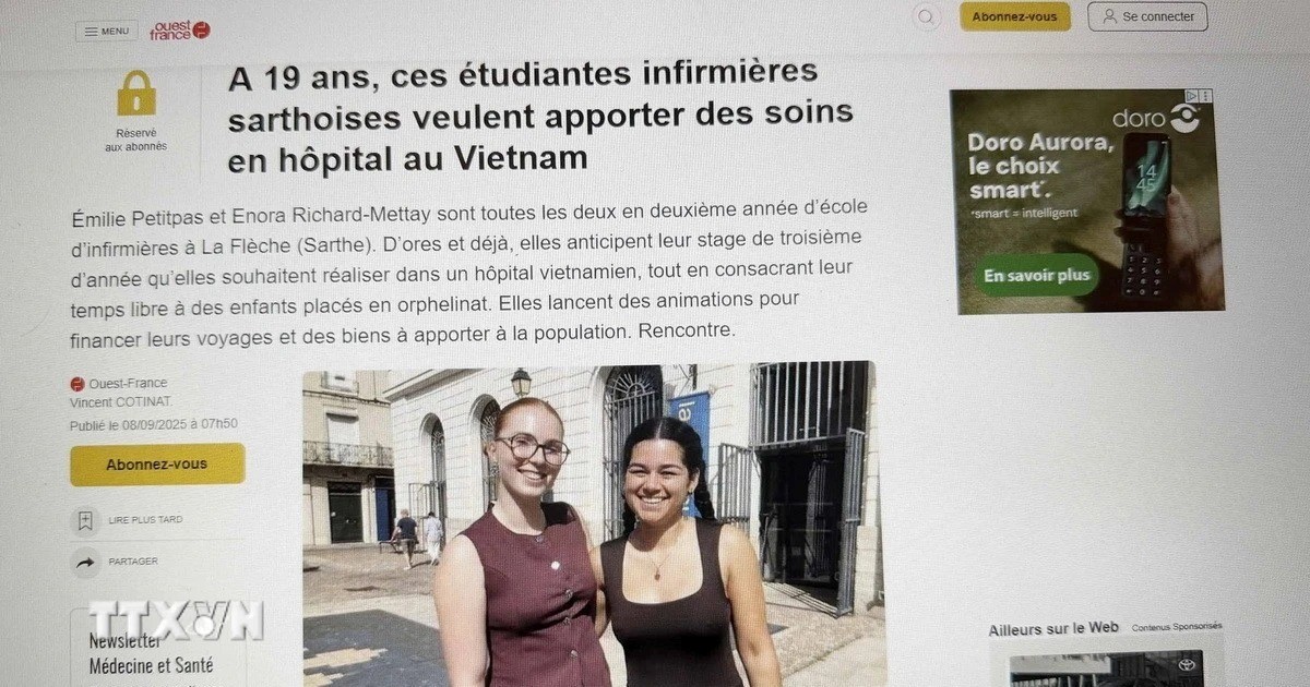 Émilie Petitpas and Enora Richard-Mettay, two second-year students at the La Flèche Nursing School (Sarthe province, northwestern France), featured in Ouest-France. (Photo: Screenshot)