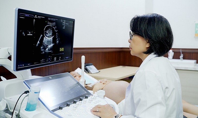 Hai bé gái chào đời khỏe mạnh sau ca can thiệp bào thai hiếm thấy tại Vinmec Hai bé gái chào đời khỏe mạnh sau ca can thiệp bào thai hiếm thấy tại Vinmec